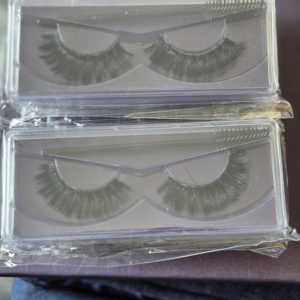 Dramatic False Eyelashes Set - Picture 7 of 7
